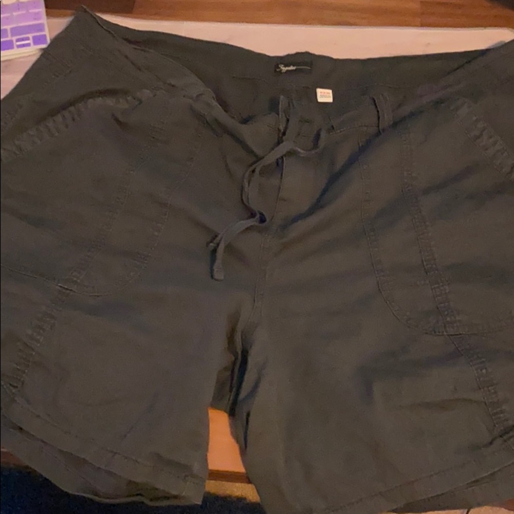 EUC Shorts